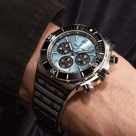 breitling super chronomat b01 44 ice blue